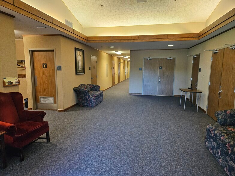 1405 Cottonwood St, Woodland, CA à vendre - Photo du bâtiment - Image 3 de 5