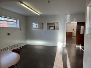 41 York St, Wigan for lease Interior Photo- Image 2 of 3