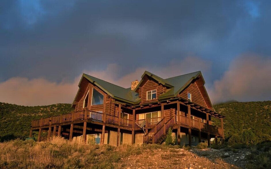 23886 6450, Cedar City, UT à vendre - Photo du bâtiment - Image 2 de 40