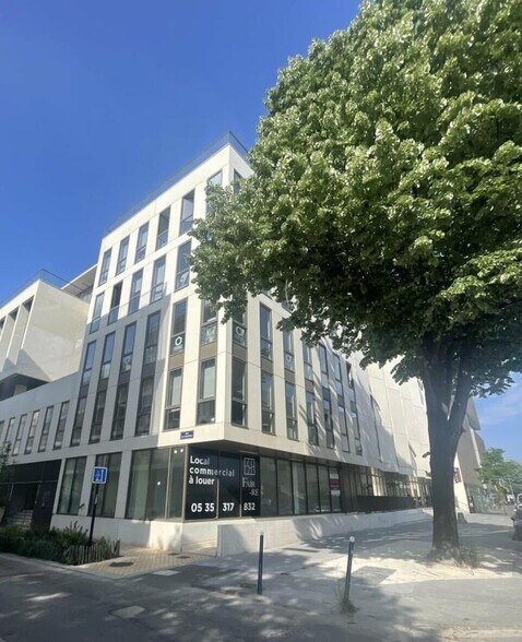 Office in Bordeaux for lease - Building Photo - Image 1 of 9