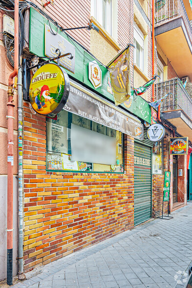 Calle Virgen Lluc, 43, Madrid, Madrid for lease - Building Photo - Image 2 of 4