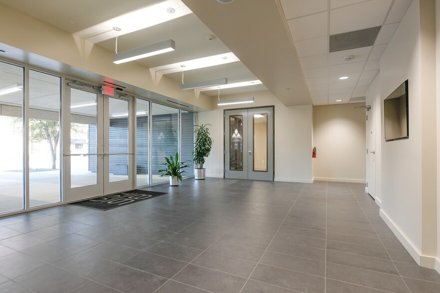 8610 Broadway St, San Antonio, TX à louer - Hall d’entrée - Image 3 de 11