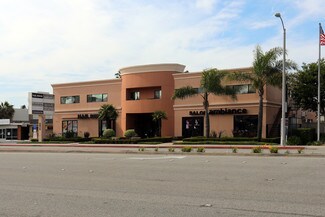 Plus de détails pour 5075 Warner Ave, Huntington Beach, CA - Commerce de détail à louer