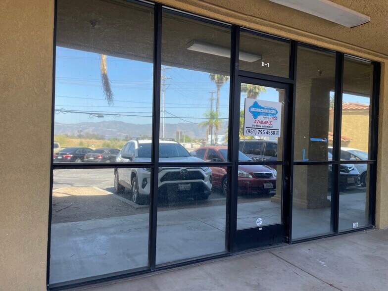 31620 Auto Center Dr, Lake Elsinore, CA à louer - Photo du bâtiment - Image 2 de 2