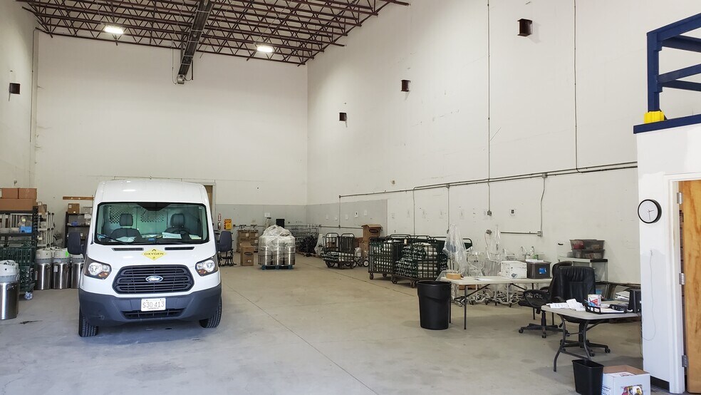 40 Murphy Dr, Avon, MA for lease - Building Photo - Image 2 of 4