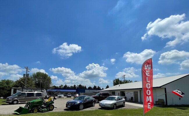 Plus de détails pour 10 E Veterans Memorial Hwy, Kasson, MN - Local d'activités à louer