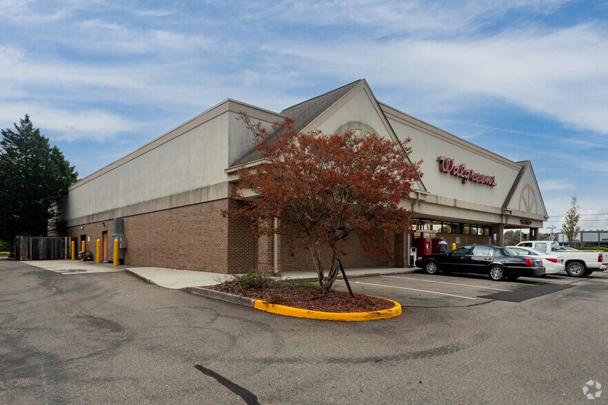 4720 Nine Mile Rd, Richmond, VA for sale - Building Photo - Image 3 of 5