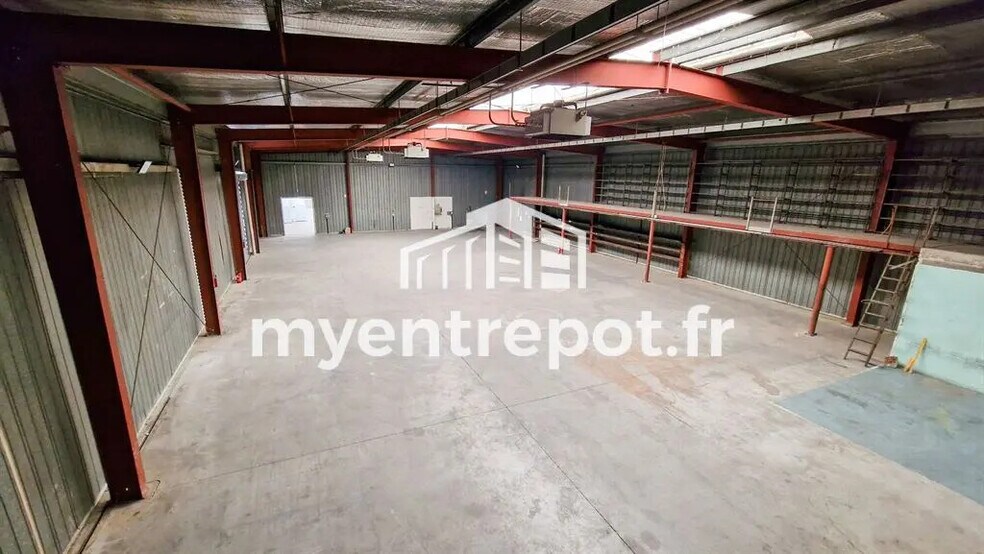 Flex dans Vitrolles à louer - Photo du bâtiment - Image 2 de 10