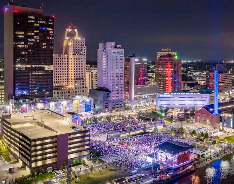 245 N Summit St, Toledo, OH for sale - Building Photo - Image 3 of 5