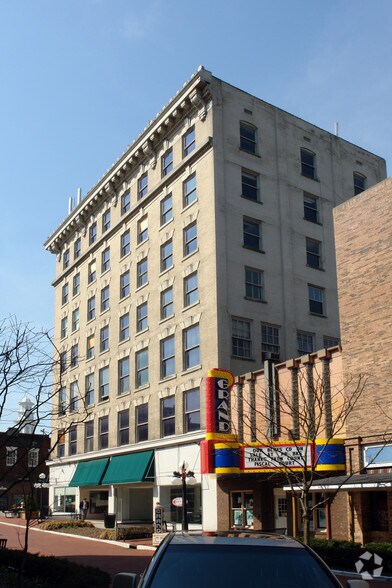 306 W Main St, Frankfort, KY à louer - Photo du bâtiment - Image 3 de 61