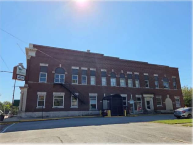 100 S Justus St, Oxford, IN à vendre Photo principale- Image 1 de 2