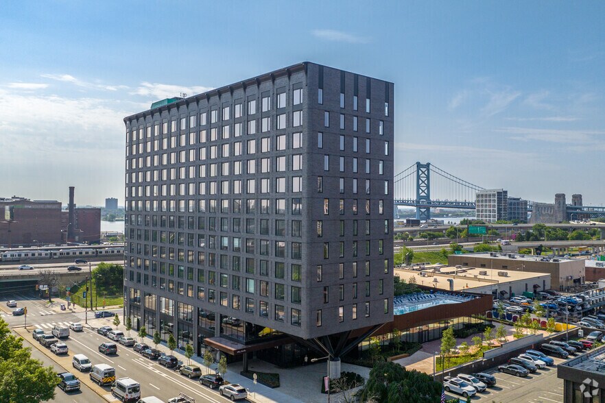 200 Spring Garden St, Philadelphia, PA for lease - Building Photo - Image 2 of 44