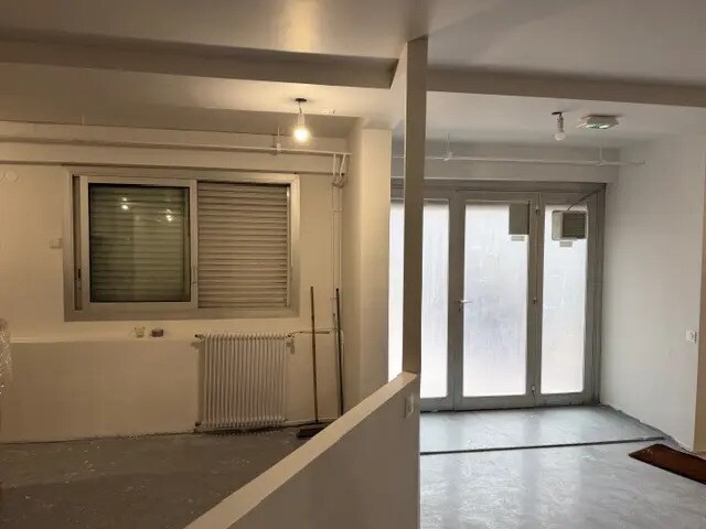 Immeuble residentiel dans Paris à vendre Photo intérieure- Image 1 de 4