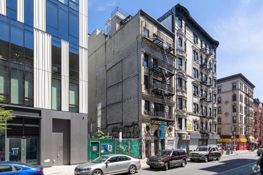 158 Rivington St, New York, NY à louer - Photo du bâtiment - Image 2 de 2