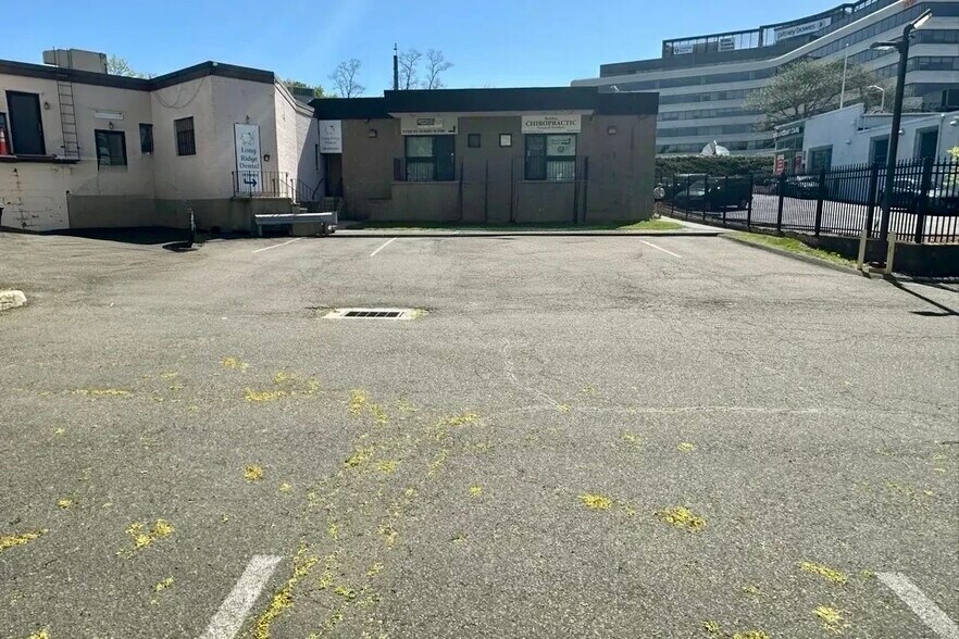 3034 Summer St, Stamford, CT for lease - Building Photo - Image 3 of 5