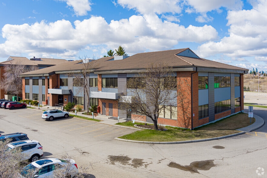 801 Manning Rd NE, Calgary, AB for lease - Primary Photo - Image 3 of 17