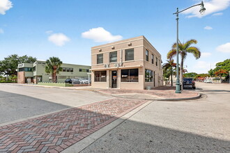 129 N 5th St, Fort Pierce, FL à louer Photo intérieure- Image 1 de 22