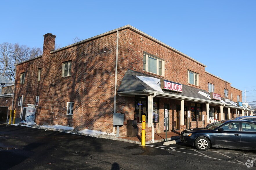 1323 Bound Brook Rd, Middlesex, NJ à louer - Photo du bâtiment - Image 2 de 7
