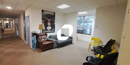 259-261 Rue De Paris, Montreuil for lease Interior Photo- Image 1 of 2