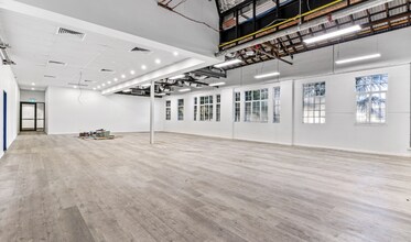 8-22 Bowden St, Alexandria à louer Photo intérieure- Image 1 de 2