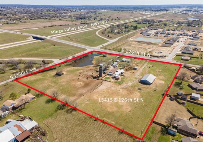 13415 E 126th St N, Collinsville, OK for sale - Building Photo - Image 2 of 10