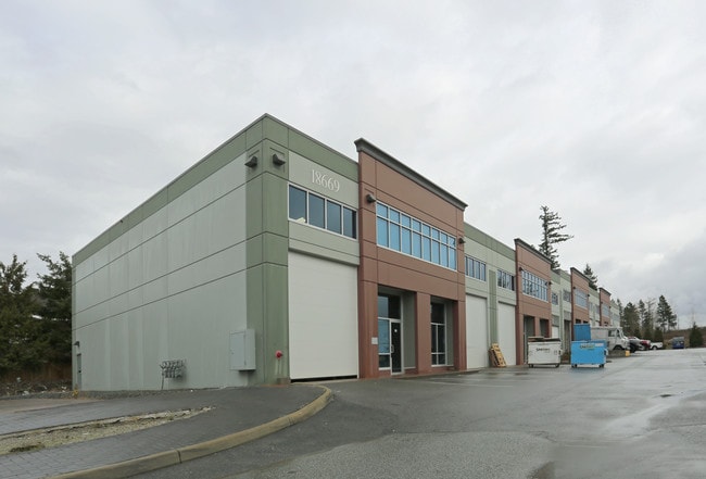 Plus de détails pour 18669 52nd Ave, Surrey, BC - Industriel à vendre