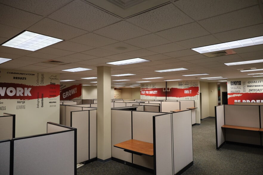 4260 Piedmont Pky, Greensboro, NC for lease - Interior Photo - Image 2 of 17