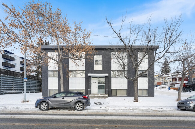 More details for 1624 26 Av SW, Calgary, AB - Multifamily for Sale