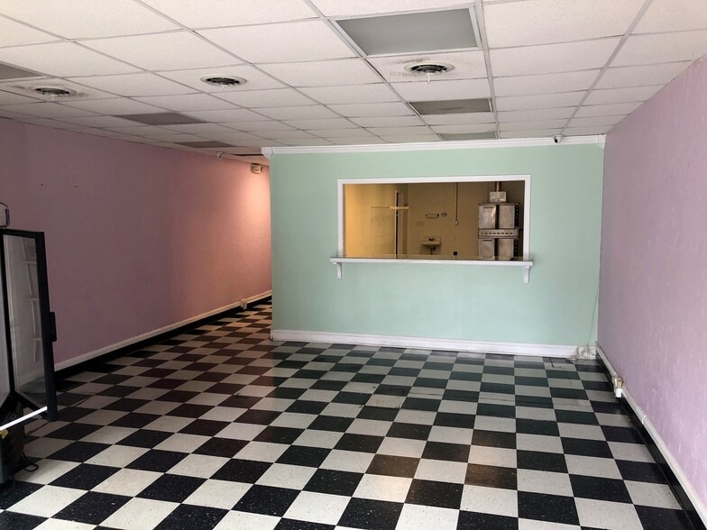 325 Cotton St, Macon-Bibb, GA for lease - Building Photo - Image 3 of 7