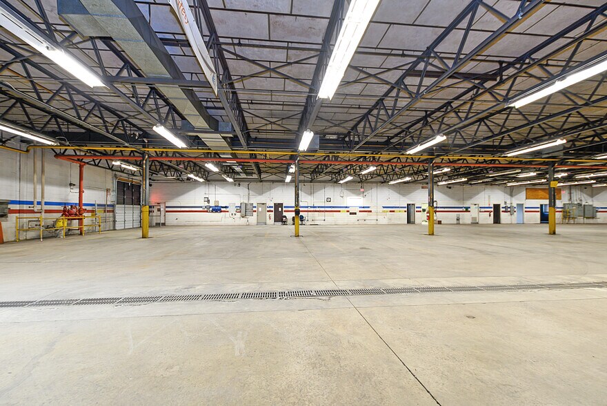 3605 W 63rd St, Chicago, IL à louer - Photo du bâtiment - Image 3 de 17