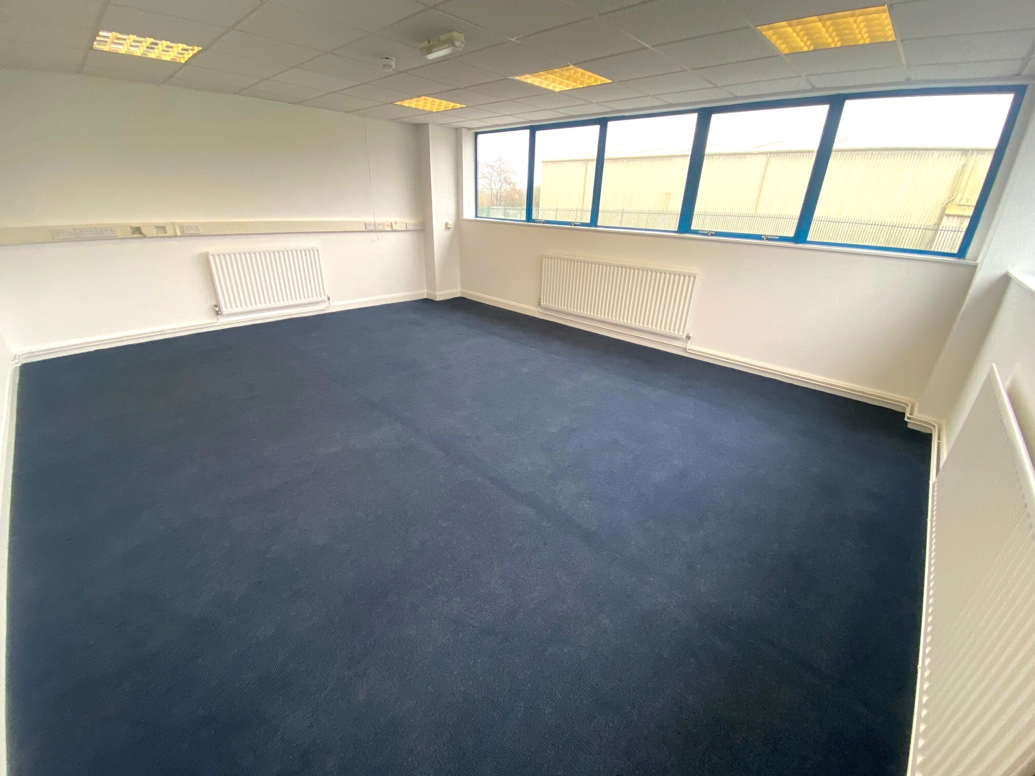 Duttons Way, Blackburn for lease Interior Photo- Image 1 of 4