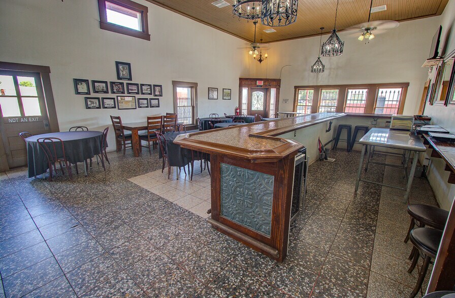 301 N Picacho St, Casa Grande, AZ à vendre - Photo du bâtiment - Image 3 de 45