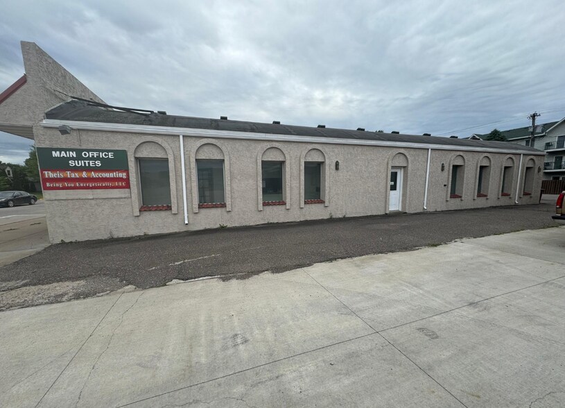 221 S Union St, Mora, MN à vendre - Photo du bâtiment - Image 2 de 14