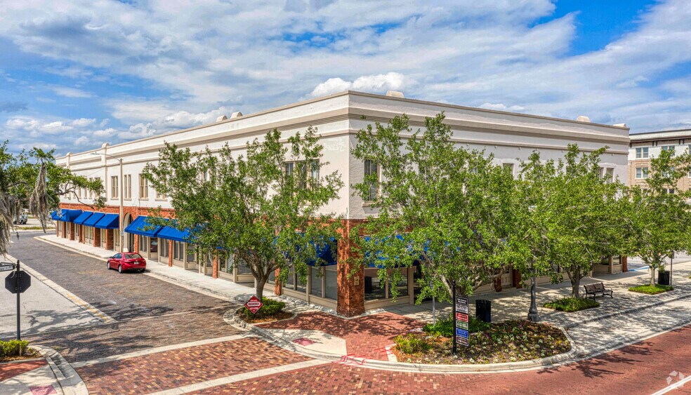 110 W 1st St, Sanford, FL à louer - Photo du bâtiment - Image 2 de 3