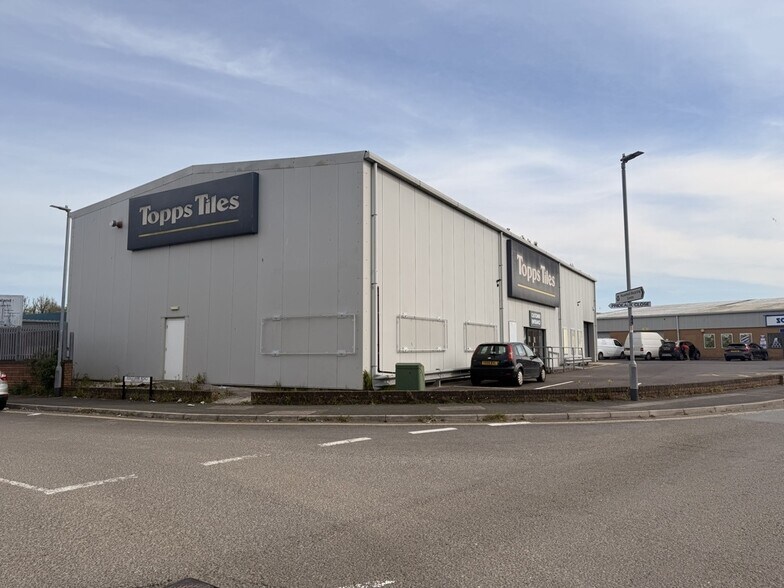 4b Avery Way, Saltash à louer - Photo du bâtiment - Image 2 de 3