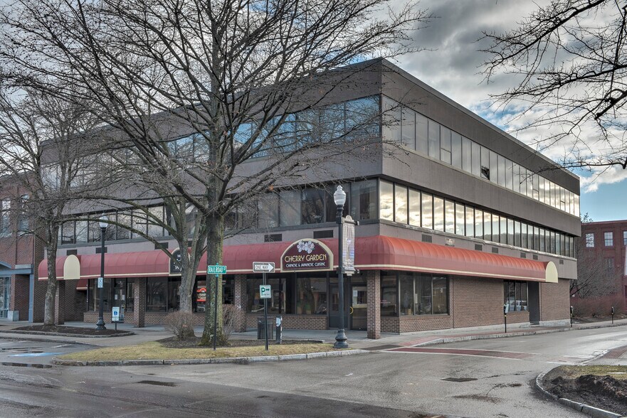 64 Main St, Keene, NH à vendre - Photo du bâtiment - Image 3 de 20