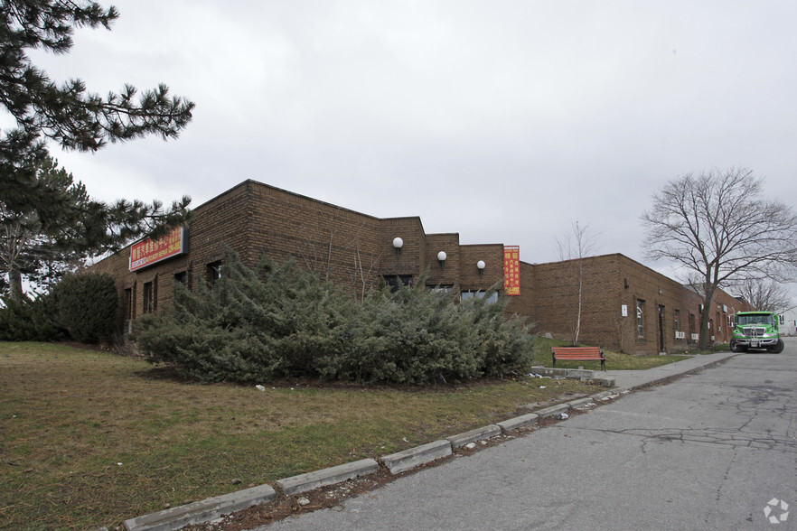 12 Heritage Rd, Markham, ON for lease - Primary Photo - Image 1 of 2