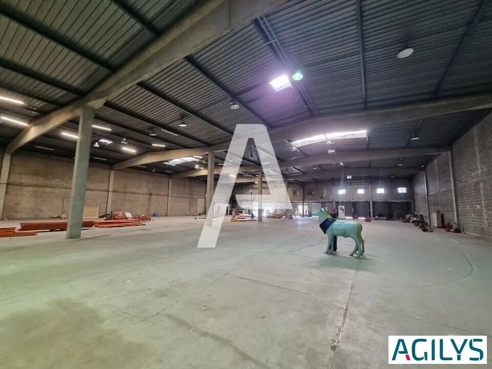 Industrial in Morangis for lease Interior Photo- Image 1 of 6