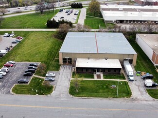 Plus de détails pour 13851 W 101st St, Lenexa, KS - Industriel à louer