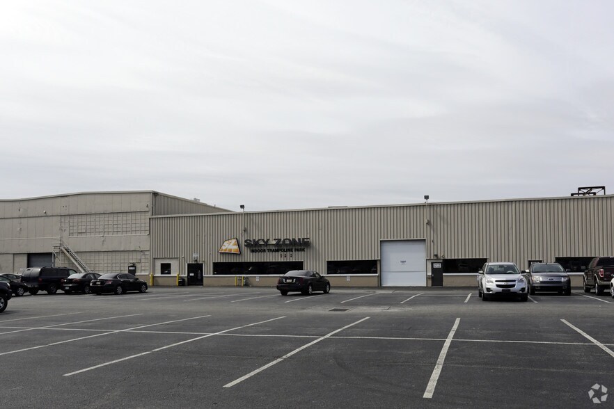 310 Circle Dr, Oaks, PA for lease - Primary Photo - Image 1 of 4