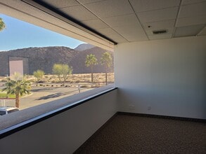 69550 US Highway 111, Rancho Mirage, CA à louer Photo intérieure- Image 1 de 2