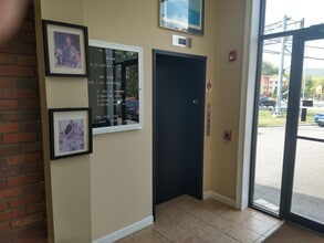 185 State Route 17, Mahwah, NJ for lease Interior Photo- Image 2 of 6