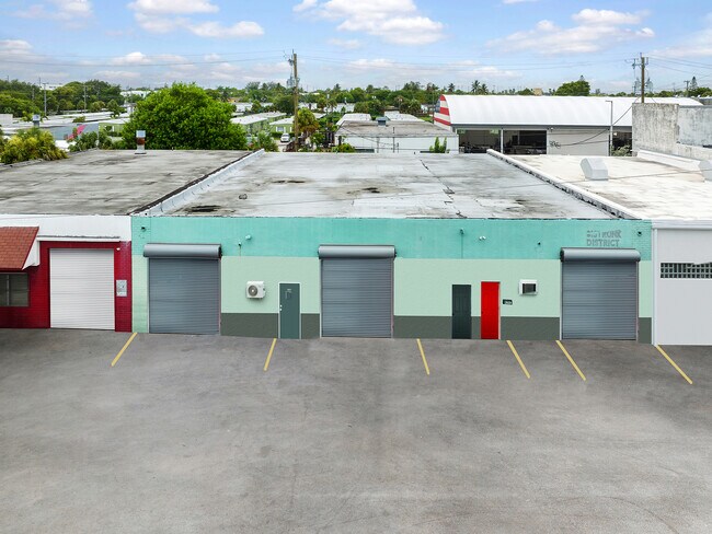 Plus de détails pour 825 NW 8th Ave, Fort Lauderdale, FL - Industriel à vendre