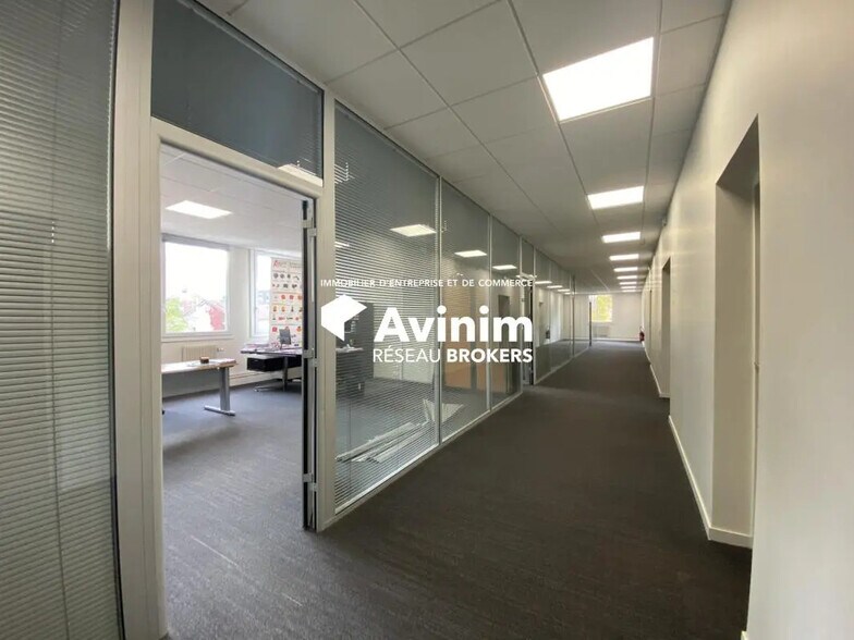 Office in Nanterre for sale - Interior Photo - Image 2 of 7