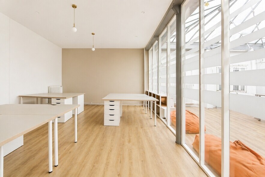 5 Rue Saulnier, Paris for lease - Interior Photo - Image 2 of 11
