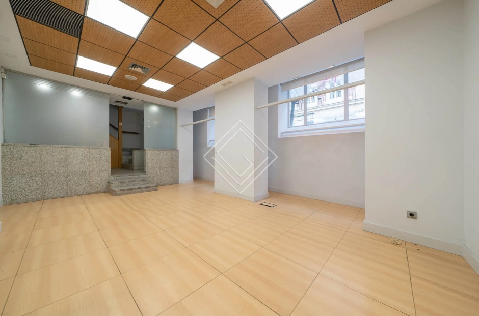 Madrid, MAD 28010 - Unit Puerta B -  - Interior Photo - Image 1 of 7