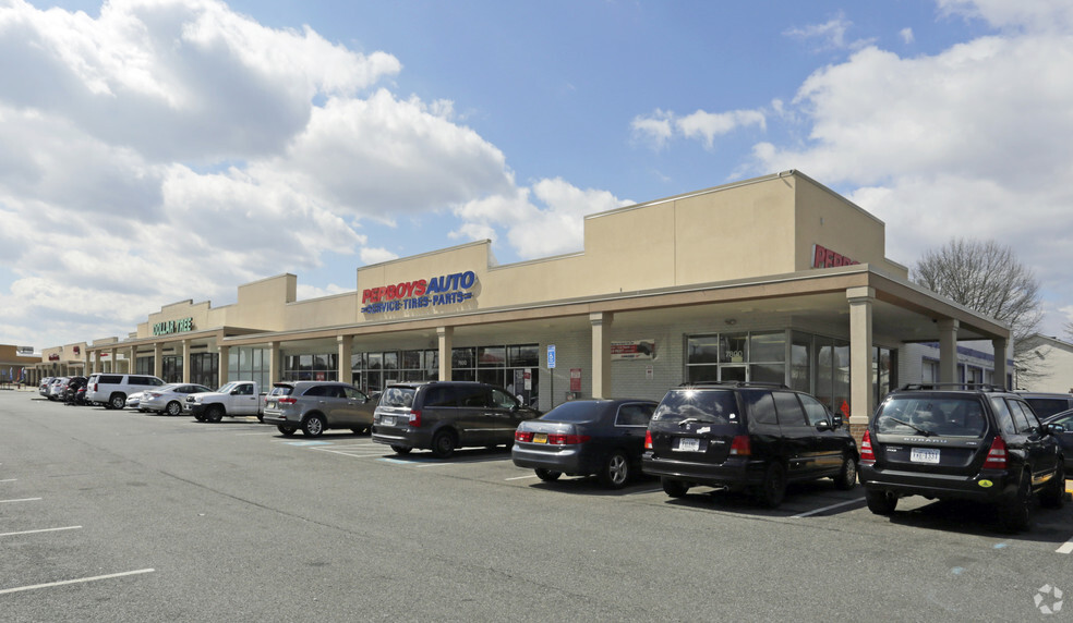 7800-7844 Richmond Hwy, Alexandria, VA for lease - Building Photo - Image 1 of 3