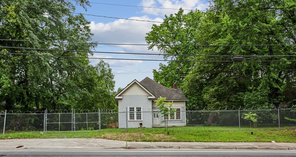 2342 Bolton Rd, Atlanta, GA for lease Primary Photo- Image 1 of 10