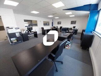 Plus de détails pour Bureau, Commerce de détail à louer