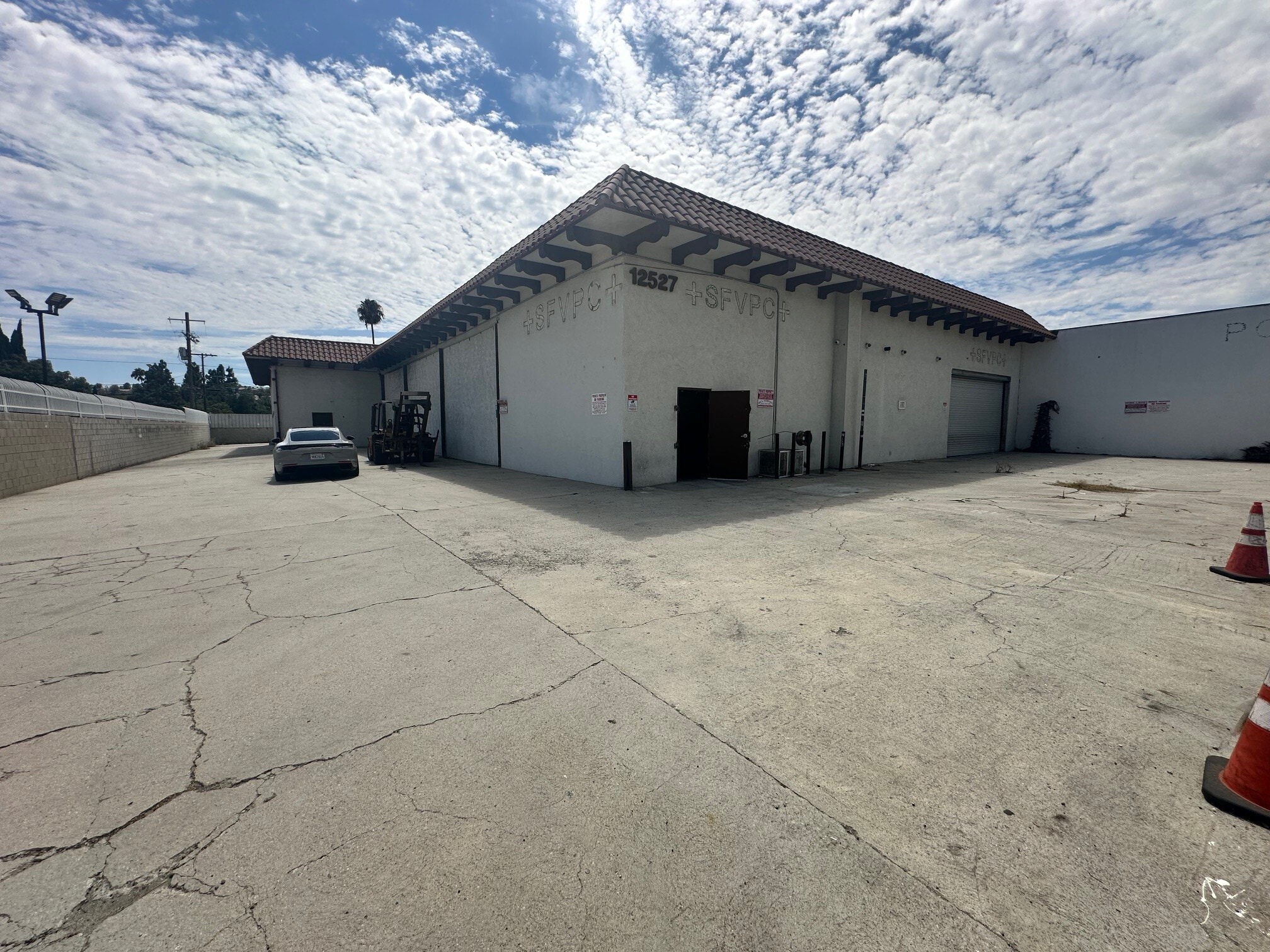 12527 San Fernando Rd, Sylmar, CA for lease Interior Photo- Image 1 of 5